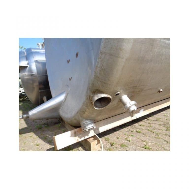 mixing-tank-15000-litres-standing-bottom-close-3314