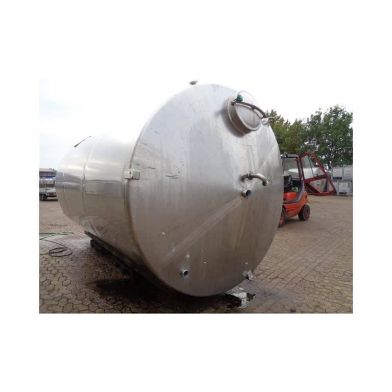 mixing-tank-18700-litres-standing-front-3240