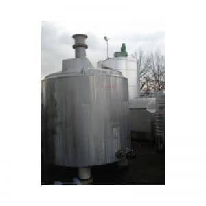 mixing-tank-4200-litres-standing-outside-3051