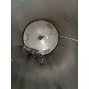 stainless-steel-tank-1000-litres-standing-inside-3951