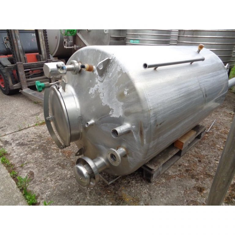 stainless-steel-tank-1000-litres-standing-top-3951
