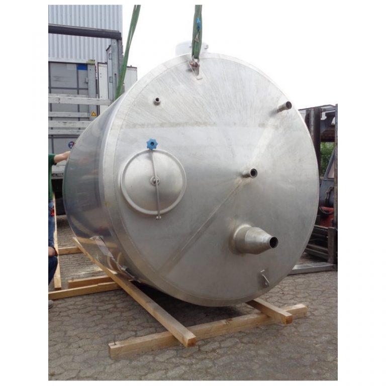 stainless-steel-tank-4500-litres-standing-top-3956