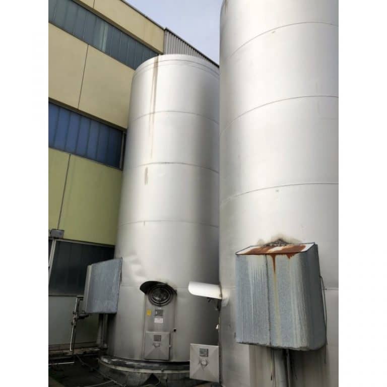 stainless-steel-tank-50000-litres-standing-front-3810