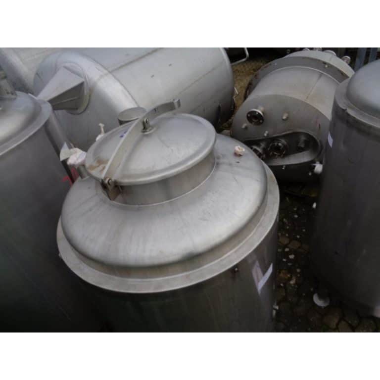 stainless-steel-tank-700-litres-standing-top-3928
