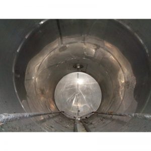 stainless-steel-tank-20000-litres-laying-inside-close-3913