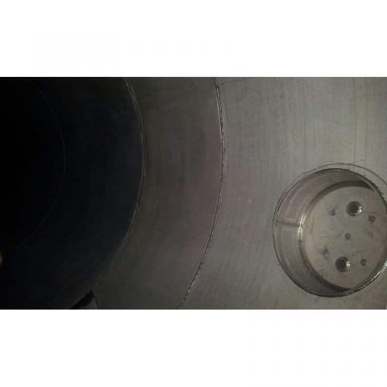 stainless-steel-tank-40000-litres-standing-inside-3379