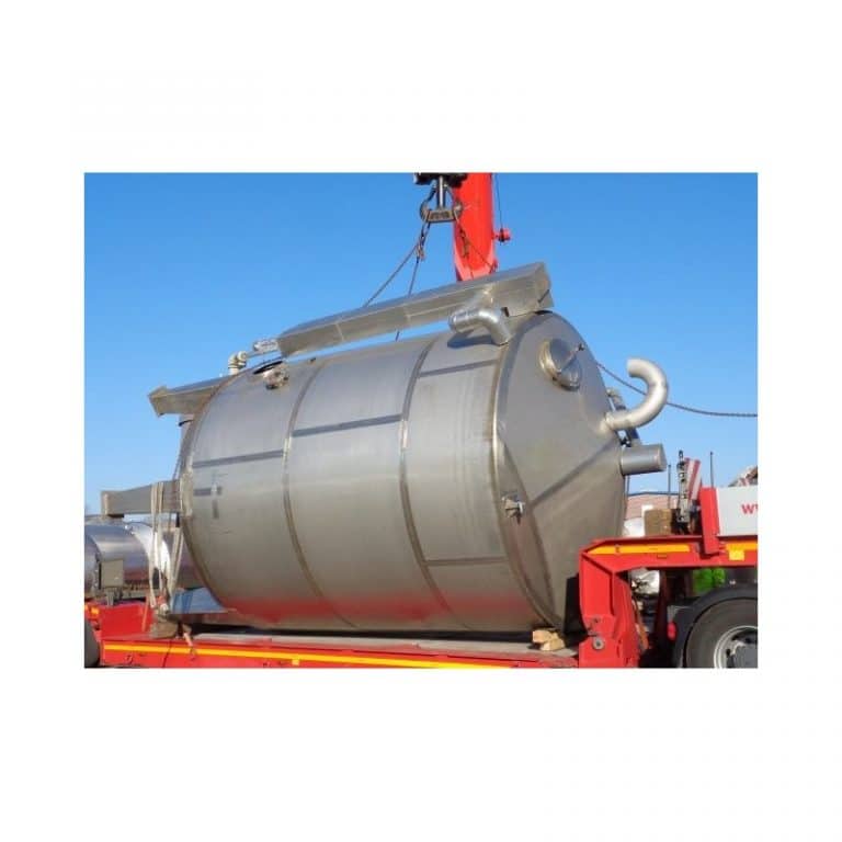 stainless-steel-tank-45000-litres-standing-outside-3873