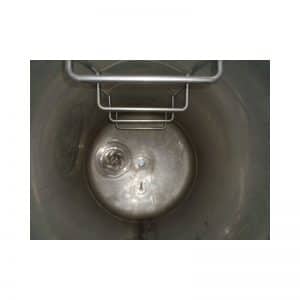 stainless-steel-tank-500-litres-standing-inside-3686