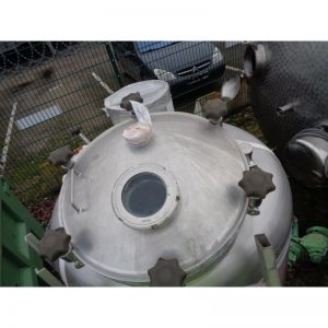 stainless-steel-tank-900-litres-standing-top-3924