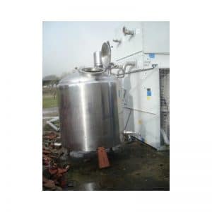 mixing-tank-1900-litres-standing-front-3333