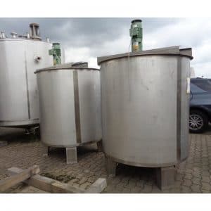 mixing-tank-2300-litres-standing-front-3968