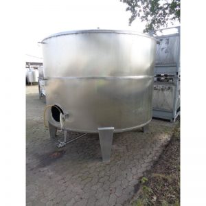stainless-steel-tank-12350-litres-standing-back-3969