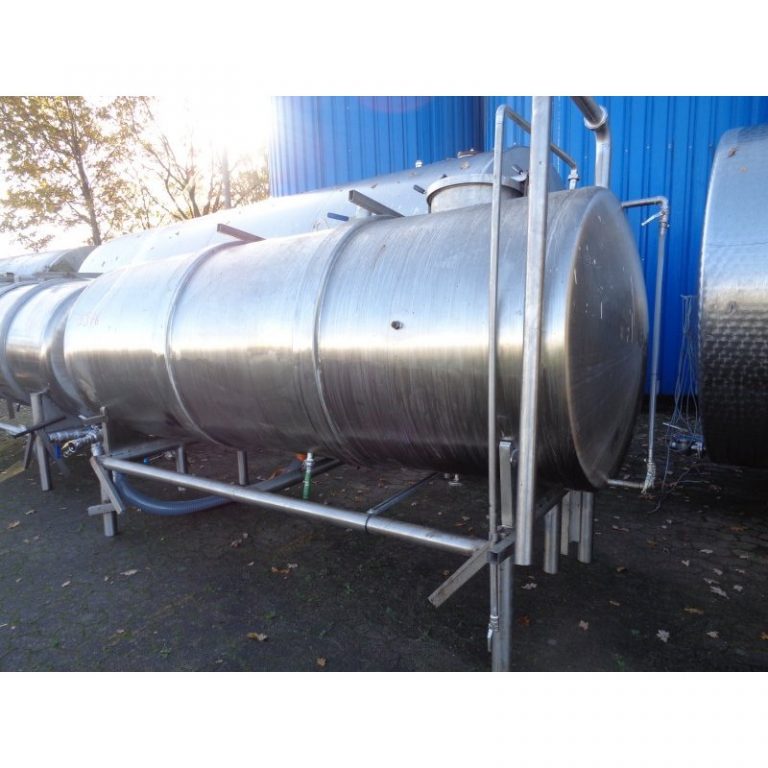 stainless-steel-tank-3000-litres-lying-bottom-3976