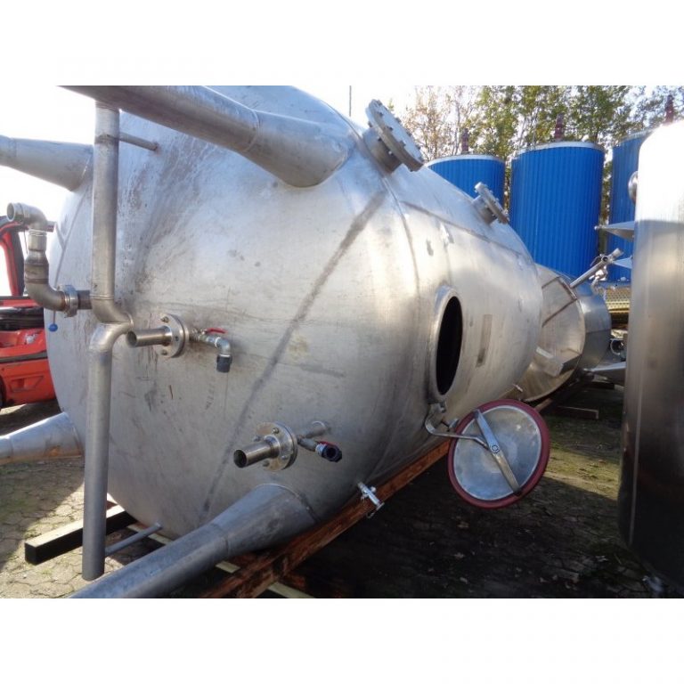 mixing-tank-13000-litres-standing-feet-3979