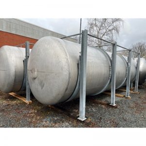 stainless-steel-tank-28500-litres-standing-front-4039