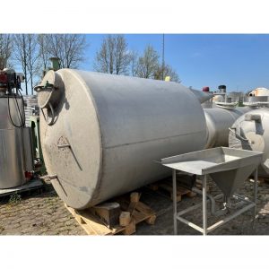 stainless-steel-tank-5000-litres-standing-top-4054