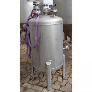 stainless-steel-tank-270-standing-back-4077