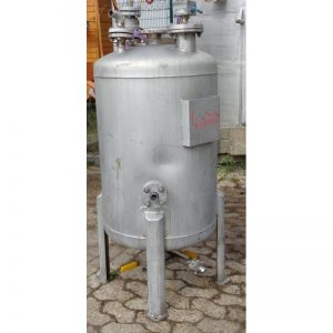 stainless-steel-tank-270-standing-front-4077
