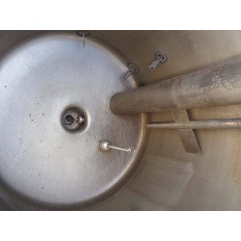 stainless-steel-tank-375-litres-standing-inside-4090